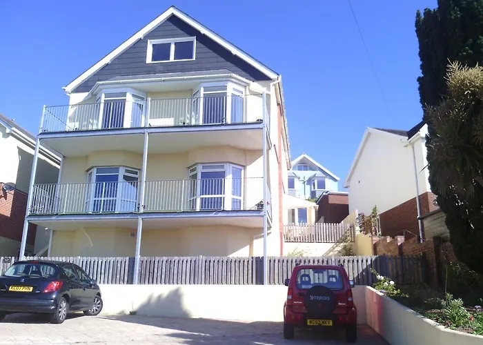 Yew Tree House Bed & Breakfast Paignton